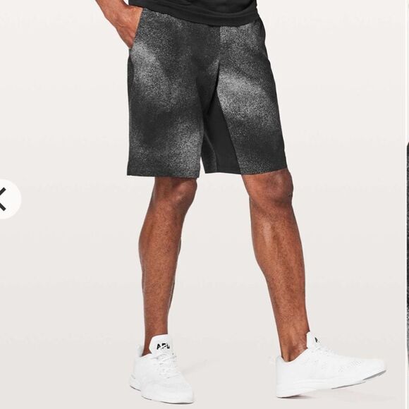 Lululemon T.H.E. Short *Linerless 11" - Picture 2 of 8